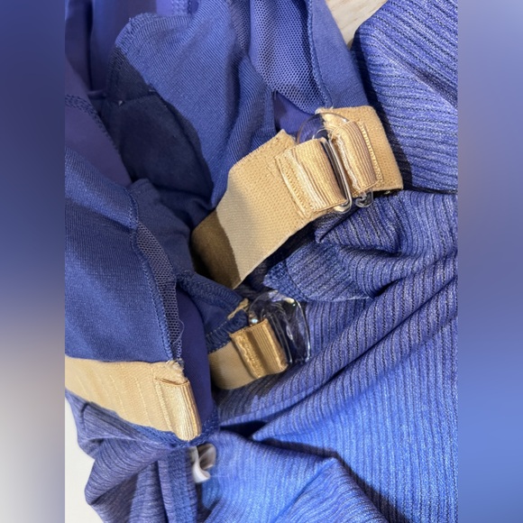 Lululemon Keyhole Racerback Sculpted Tank Top Drawstring Toggle Periwinkle Sz 6 - Picture 10 of 13